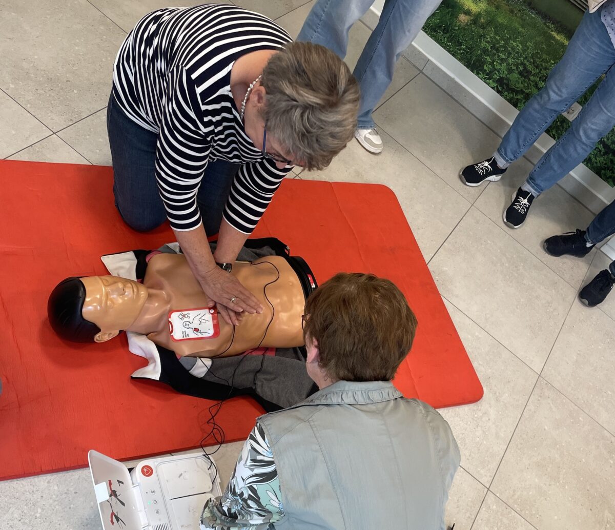 Spezieller Erste-Hilfe-Kurs stärkt Senioren in Eslarn