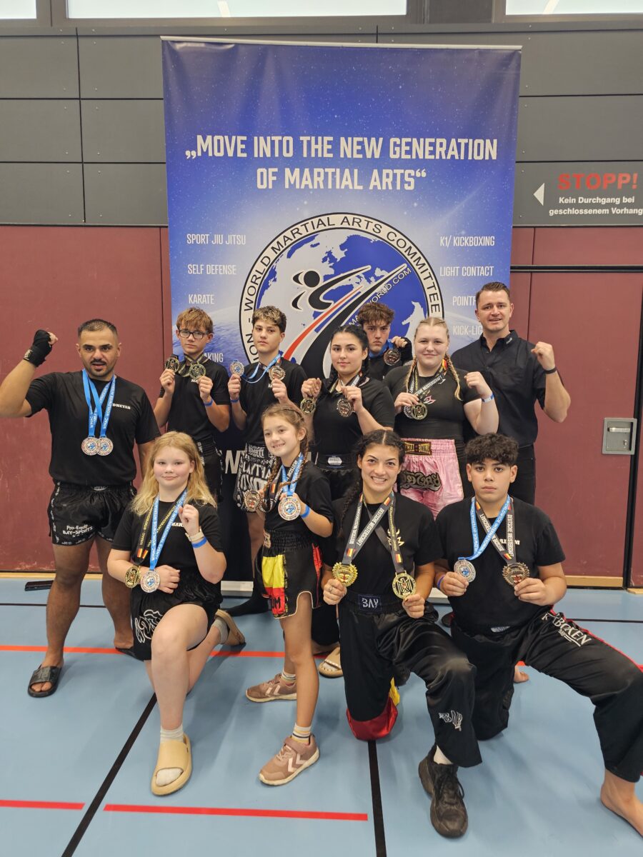 Kickboxer aus Amberg holen 20 Medaillen bei der Deutschen Meisterschaft