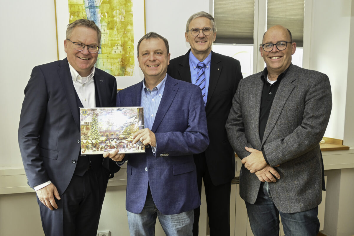 Beliebter Lions-Adventskalender wieder in Amberg erhältlich