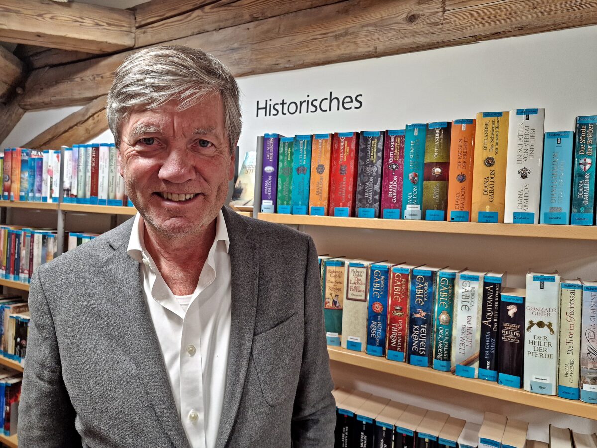 Bestsellerautor Peter Prange begeistert bei Lesung in Weiden