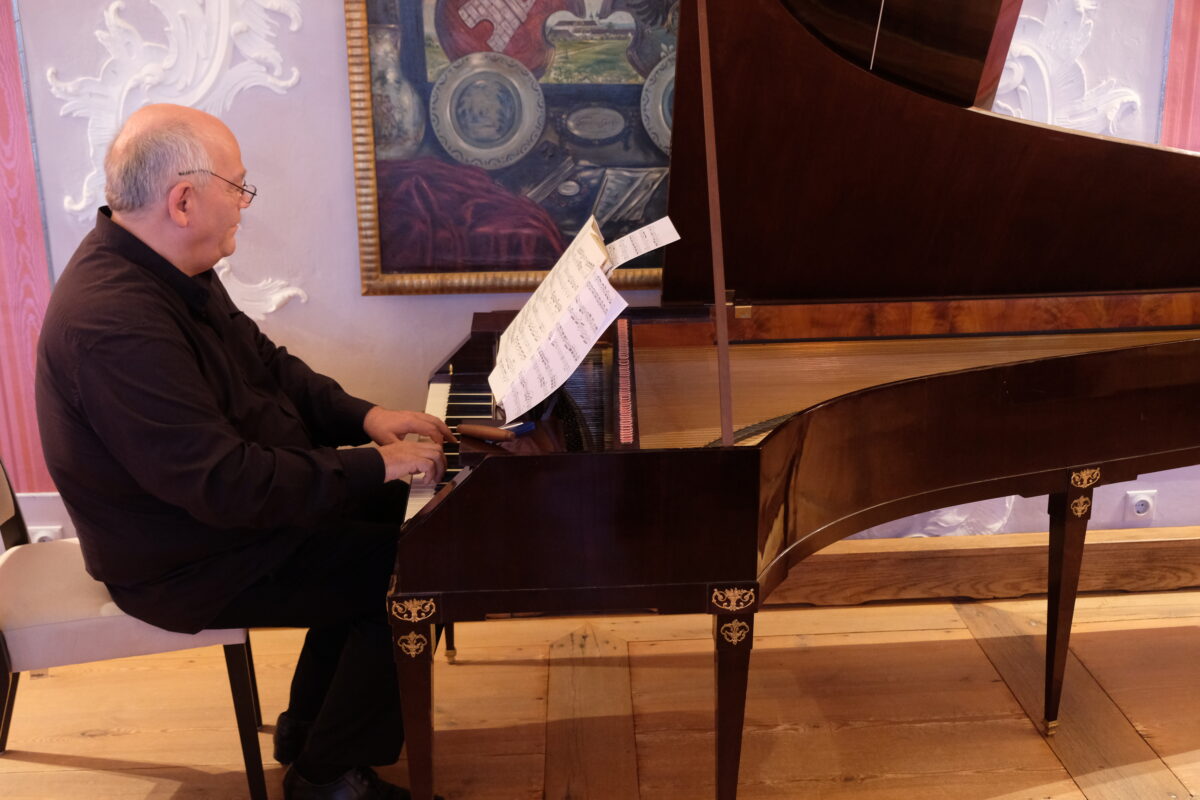 Christoph Hammer begeistert beim Mozart-Wettstreit in Speinshart
