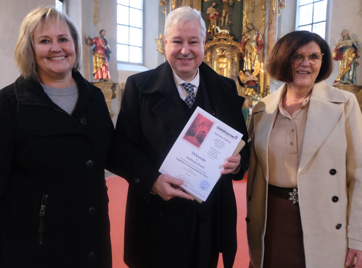 Kantor Kunz geehrt für 30 Jahre in Floß und Flossenbürg