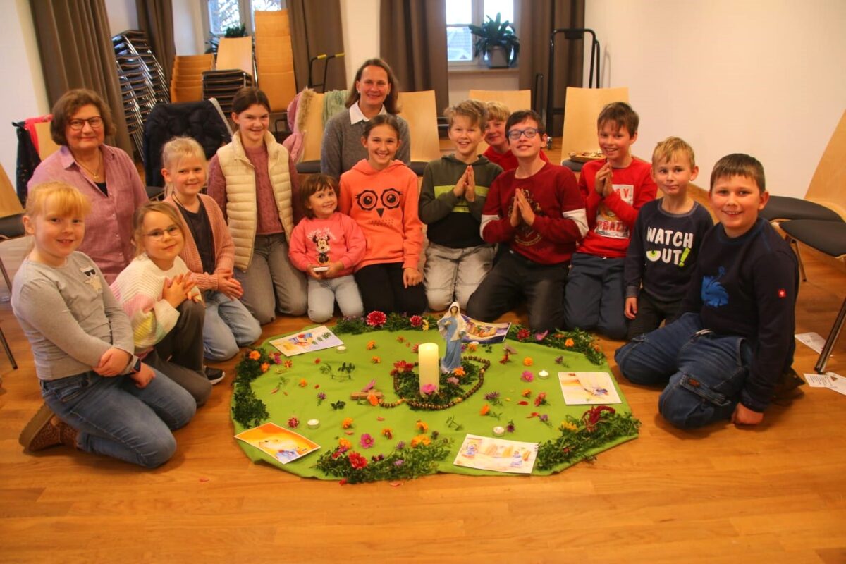 Familienrosenkranz des Katholischen Landvolks Waldthurn