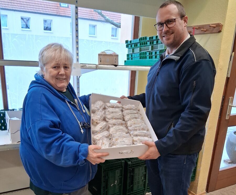 Bäckermeister spendet 80 Stollen an den Bürgerladen Grafenwöhr