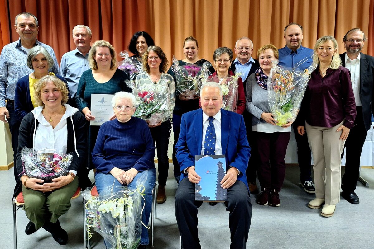 Pfarrgemeinde Schirmitz mit Bechtsrieth ehrt jahrzehntelanges Engagement im Ehrenamt