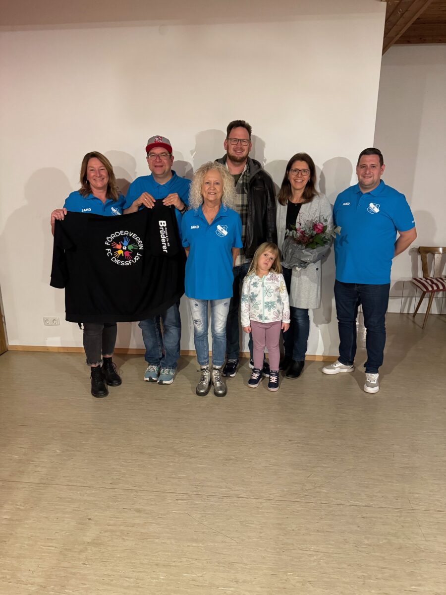 Neue *Sweatjacken*und Poloshirts für Förderverein des FC Dießfurt