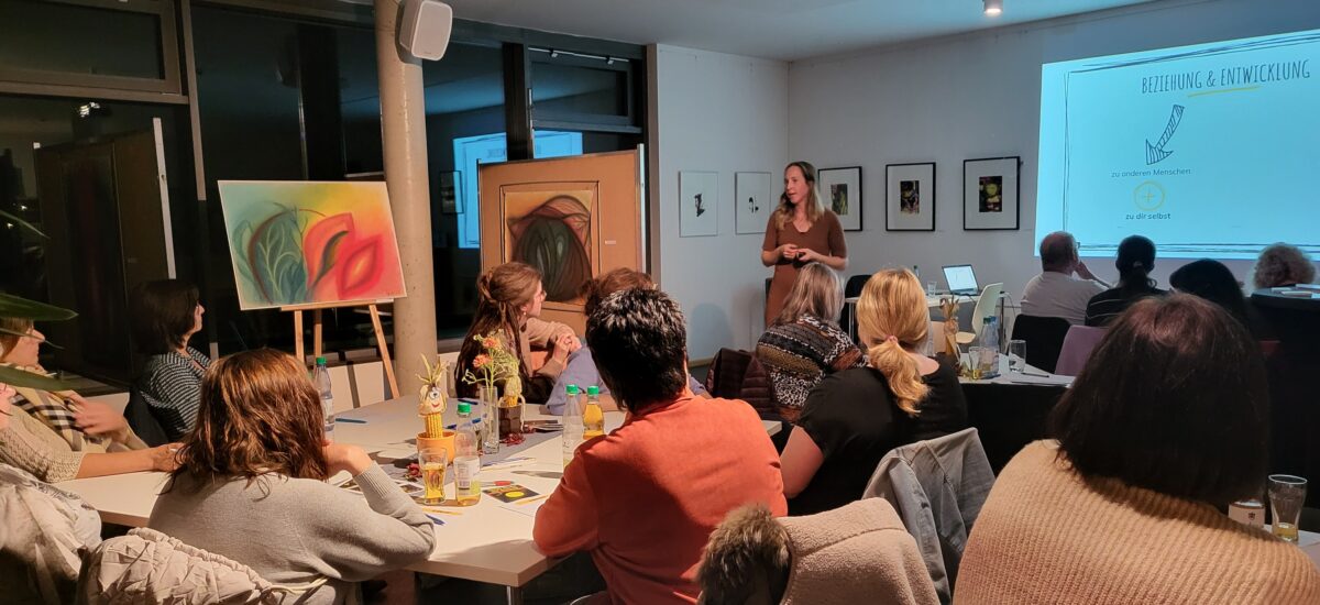Kunstausstellung „Innere Bilder“ begeistert viele Besucher in Mitterteich