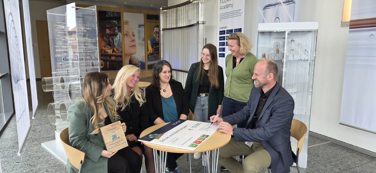 Schule und Nachhaltigkeit: SCHOTT zeichnet Mittelschulen Waldsassen und Marktredwitz aus