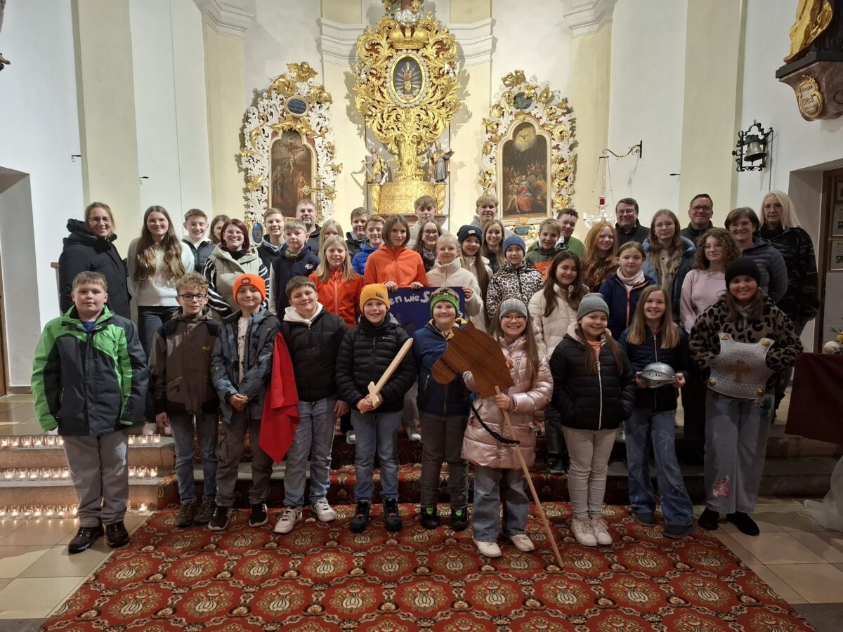 Sankt Martin vereint Ministranten in Eslarn und Moosbach