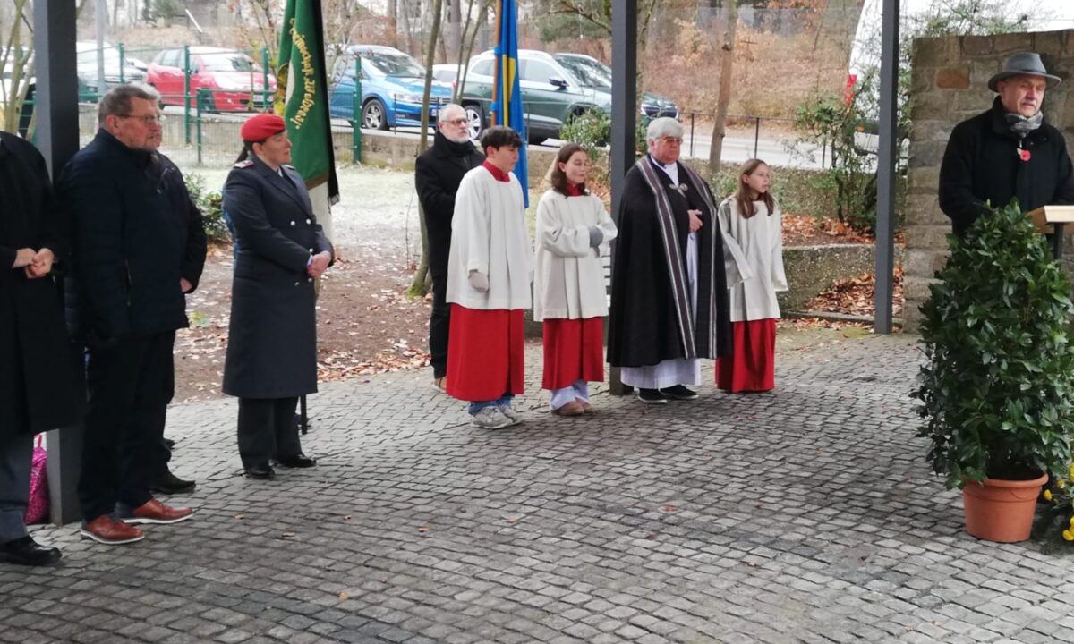 Totenehrung mahnt zum Frieden in Weiden