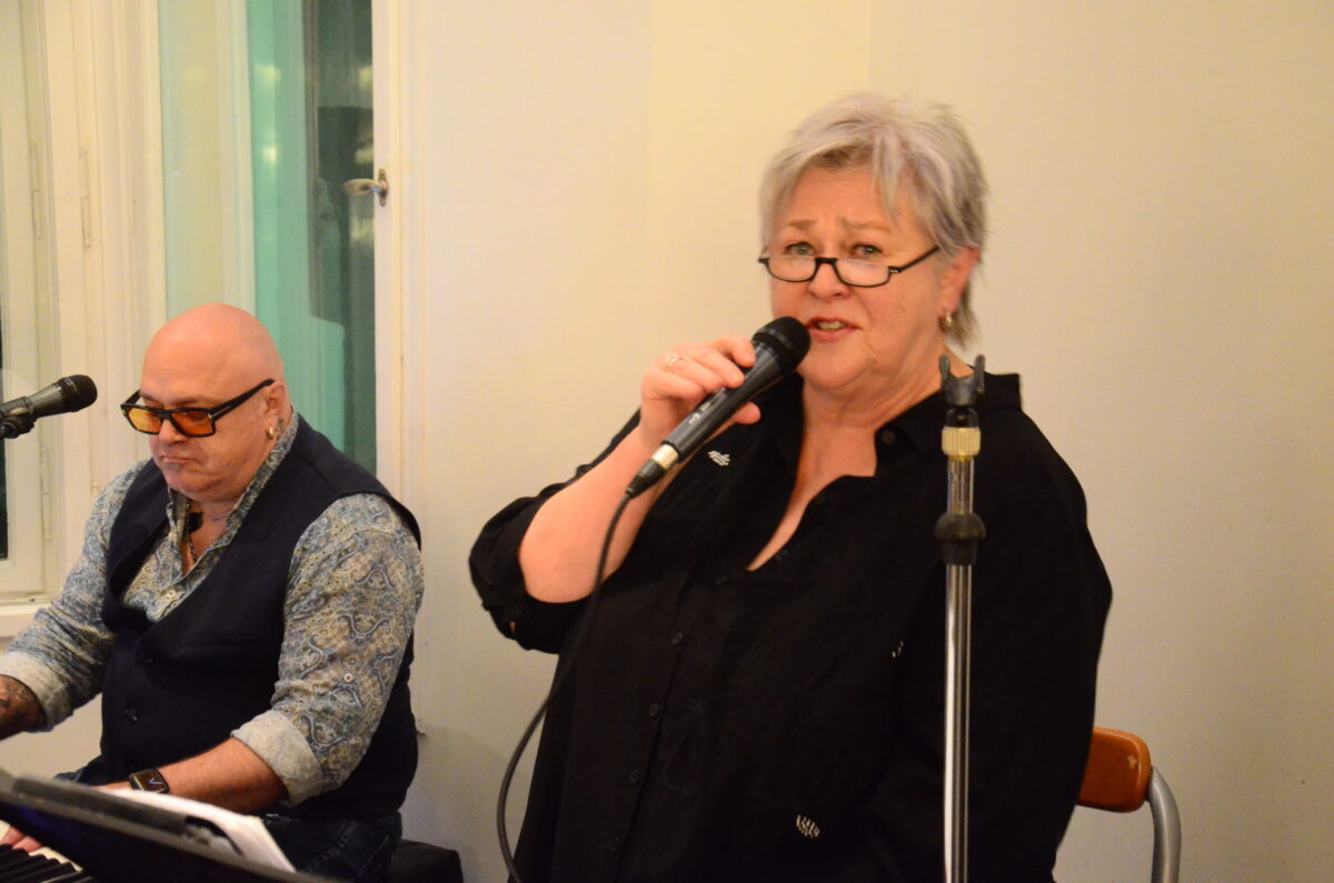 Stilvolle Barmusik in der „Aichinger-Villa“