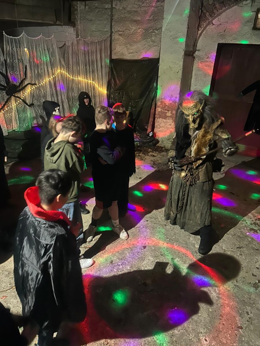 Woidkraxler feiern gelungene Halloween-Premiere in Floß
