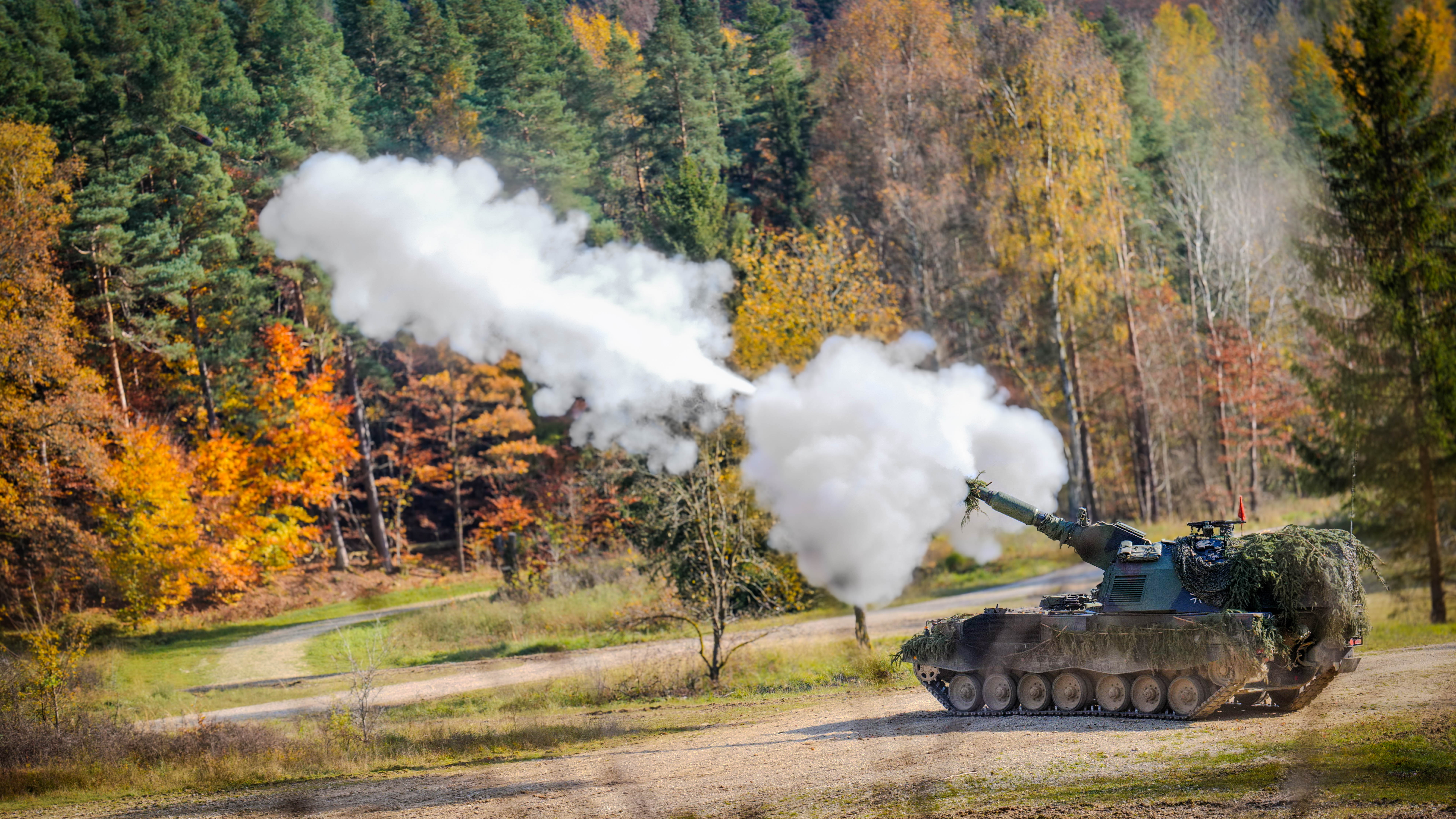 Artillerie aus Weiden übt in Grafenwöhr scharf