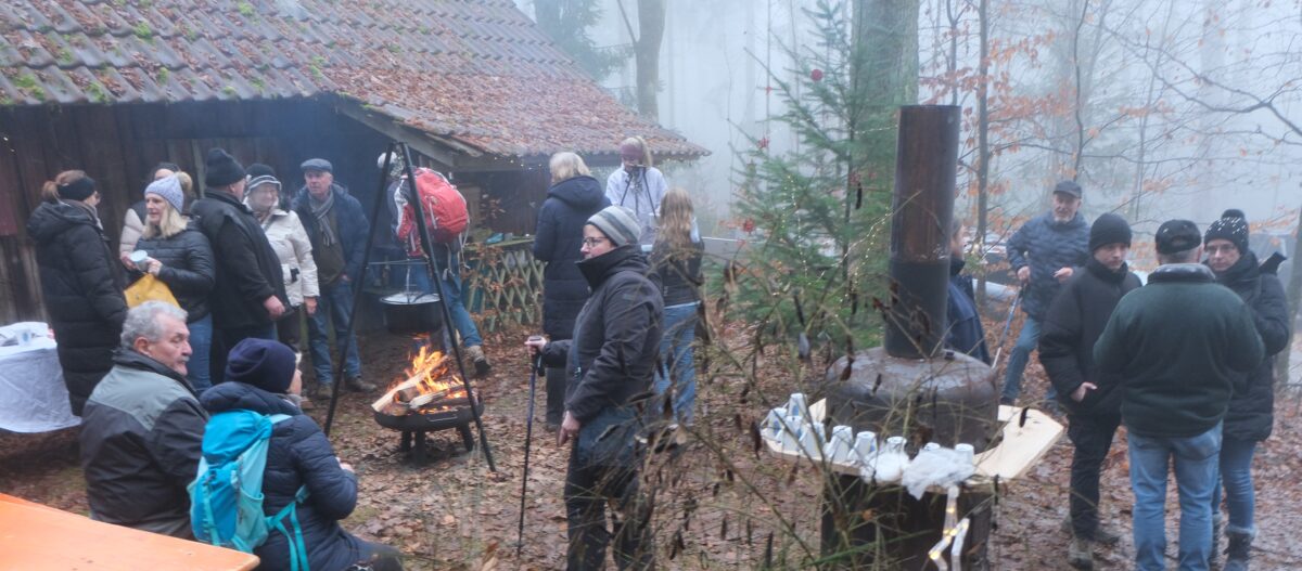 Waldverein hält eindrucksvolle Weihnachtsfeier auf der Kalkhütte