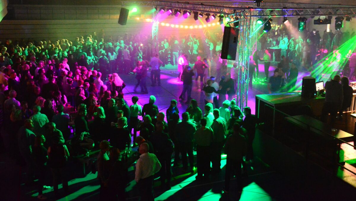 „Höllriegl’s Christmas Party“ begeistert 1200 Gäste