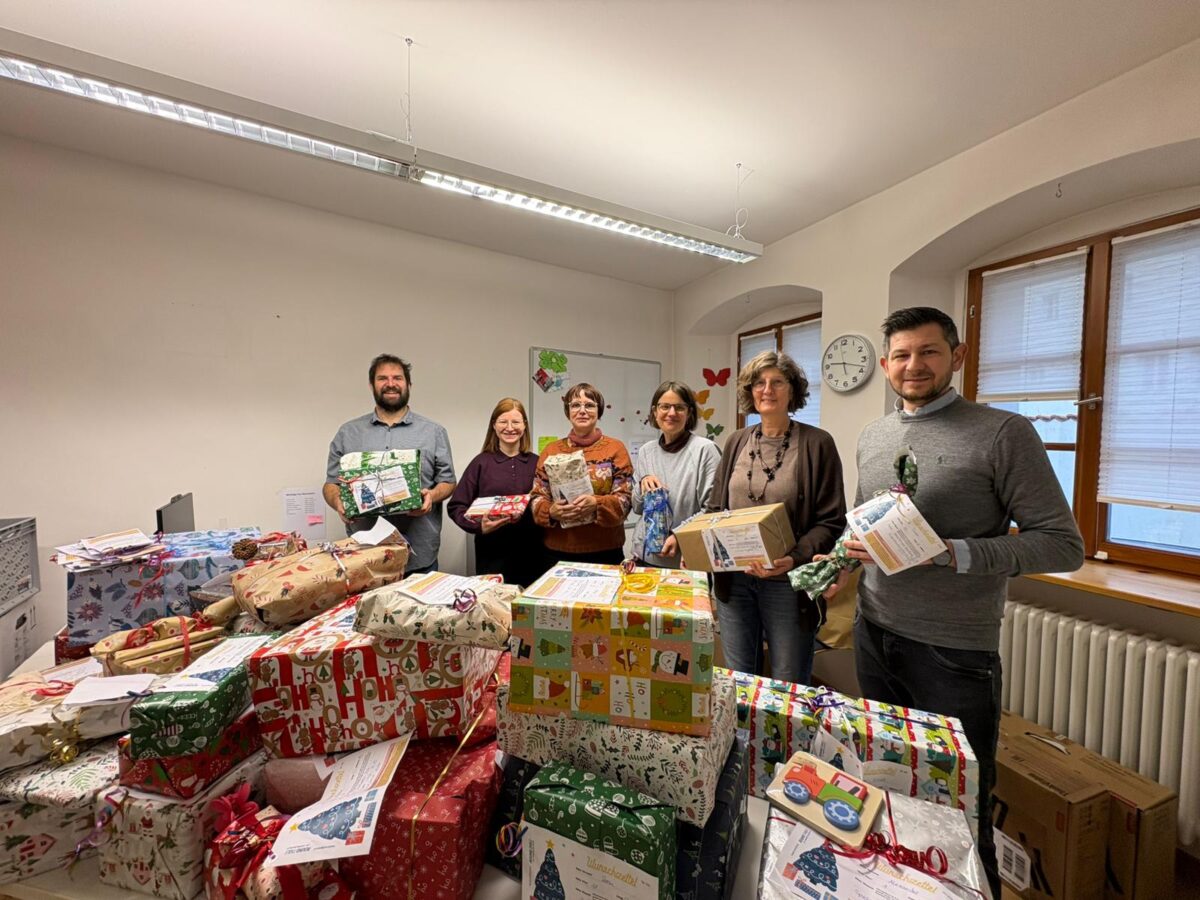 Wunschbaumaktion des Round Table erfüllt 216 Kinderwünsche in Amberg-Sulzbach