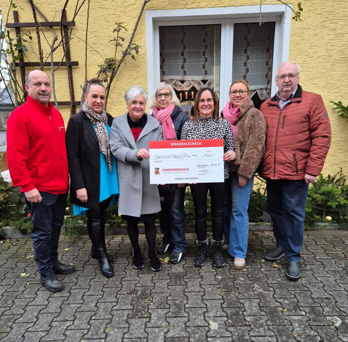 Frauenunion Weiden sammelt 1.000 Euro für die Kinderkrebshilfe