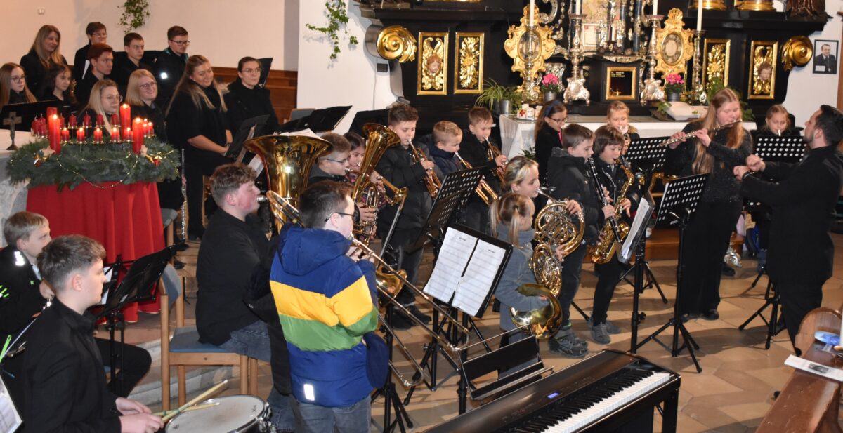 Brillant gespielte Weihnachtslieder von der Musikschule Vierstädtedreieck
