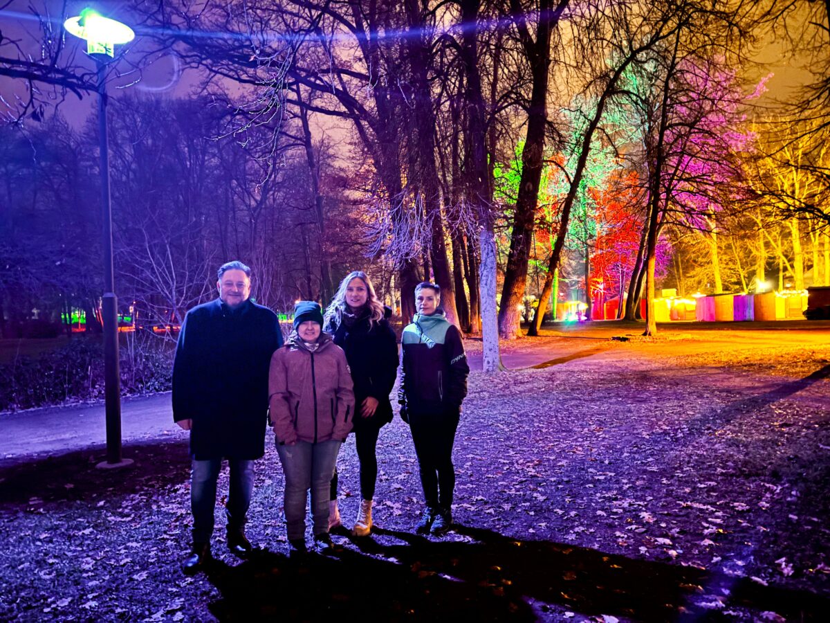 Neue Stadtparkbeleuchtung in Teublitz in Betrieb genommen