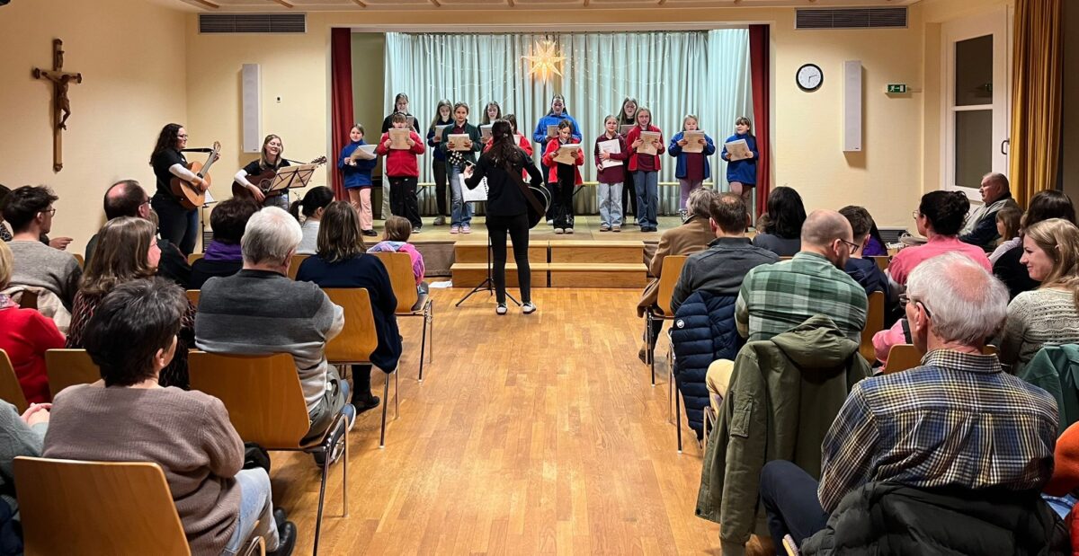 Stimmungsvoller Weihnachtszauber der Bunten Töne in Immenreuth