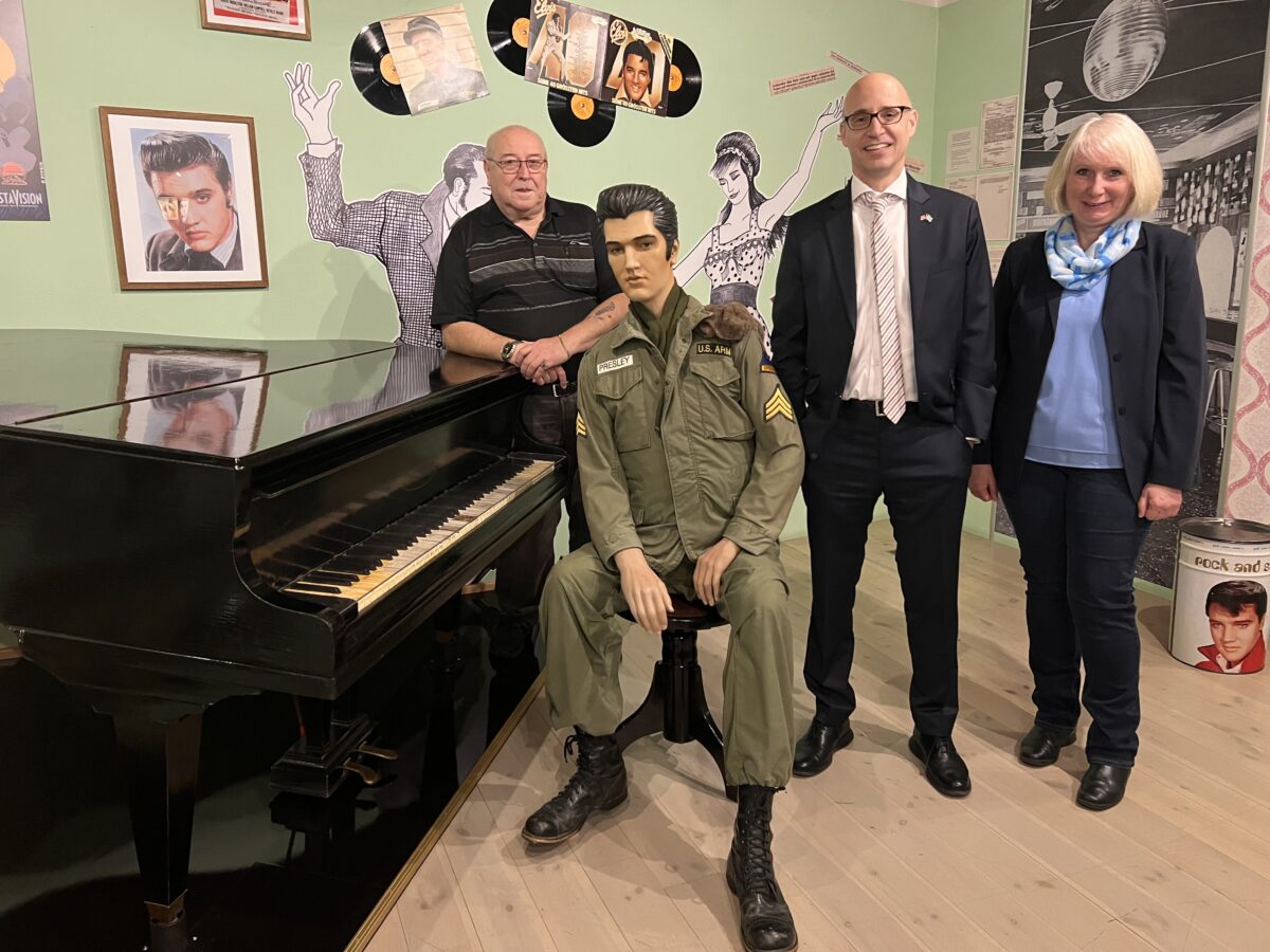 US-Generalkonsul Miller besucht Kultur- und Militärmuseum Grafenwöhr