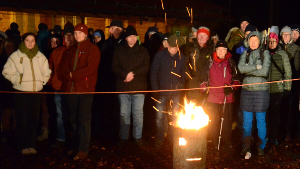 Waldweihnacht am Fischerberg begeistert 200 Besucher