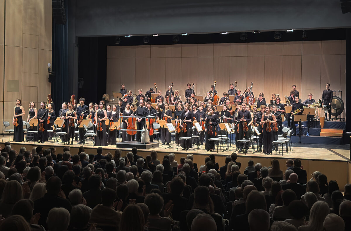 Rotary-Neujahrskonzert in Weiden begeistert mit dem Bayerischen Landesjugendorchester