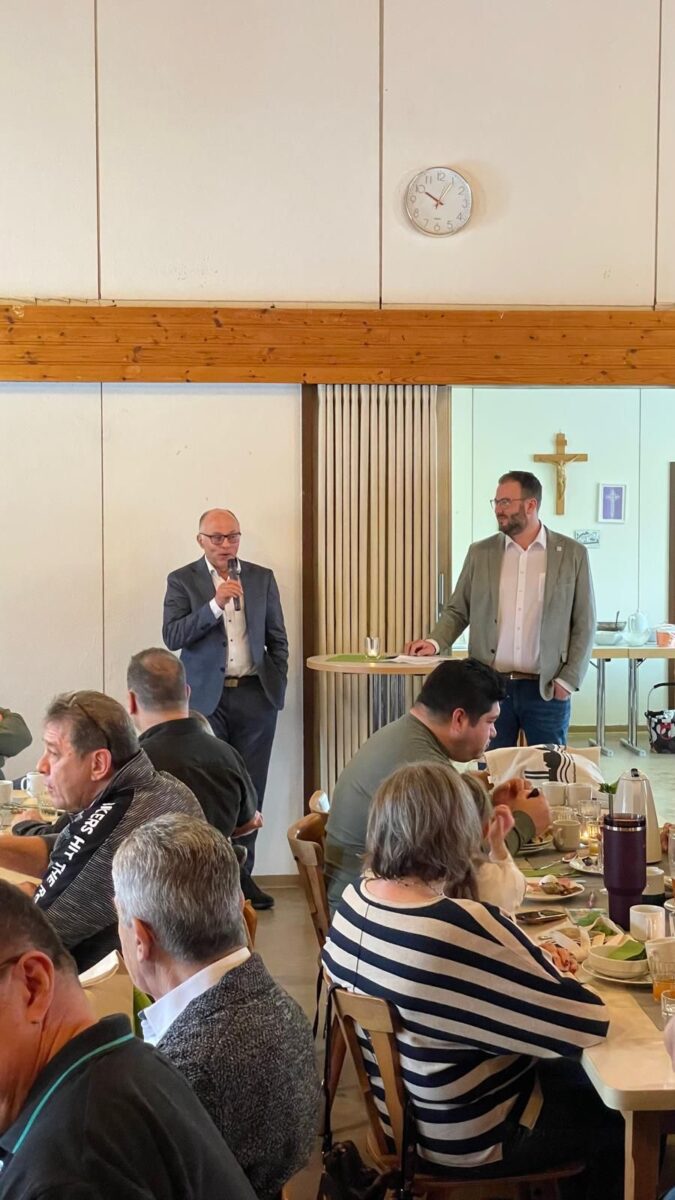 CSU stellt Gemeinderatskandidaten beim Frühstück in Weiherhammer vor