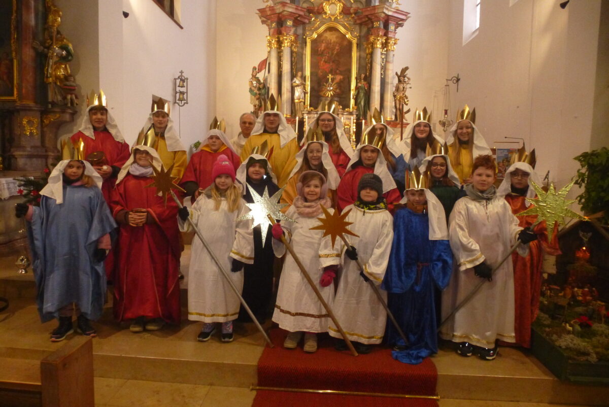 Sternsinger sammeln in Kaltenbrunn und Dürnast 2.728 Euro