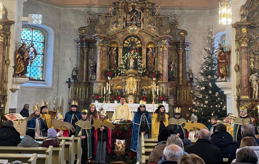 Sternsinger werben in Thurndorf für Schule statt Fabrik