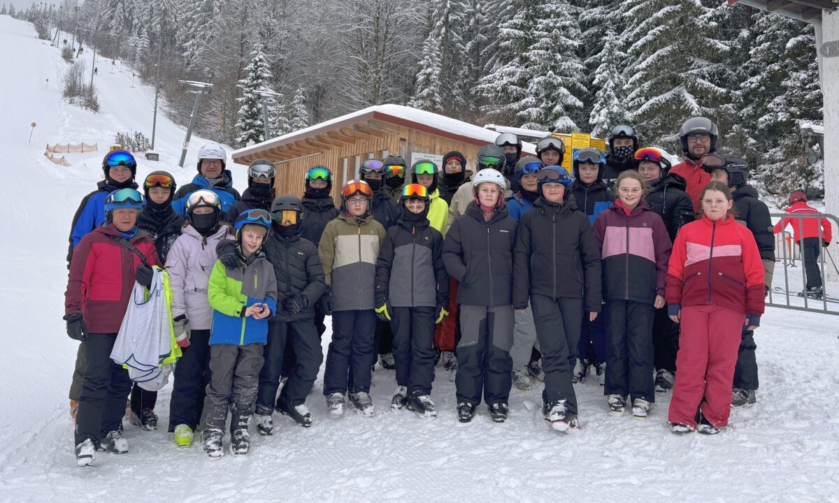Wintersporttag begeistert 25 Skifahrer und 70 Eisläufer