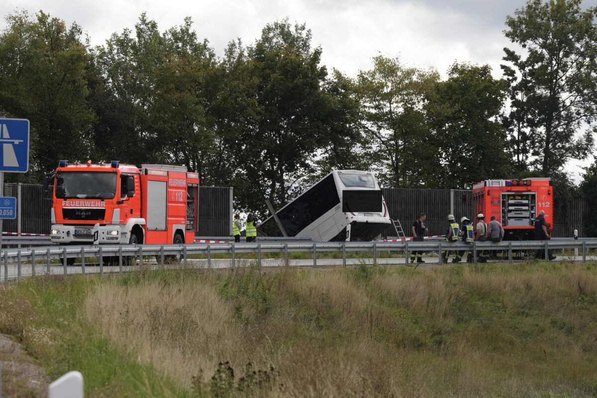 Busfahrer wegen 23-facher Körperverletzung angeklagt – Tilidin im Blut