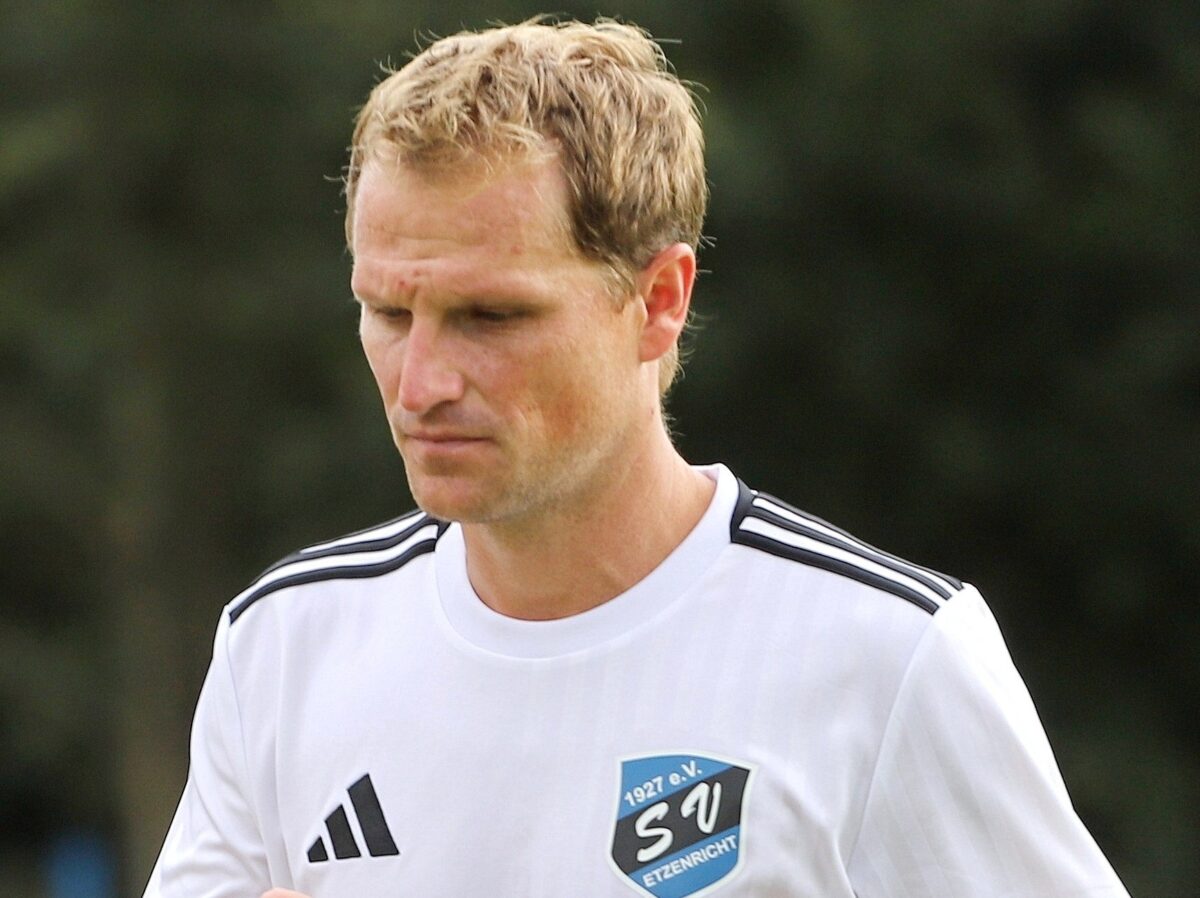 Hiobsbotschaft für den SV Etzenricht – Andy Wendl verletzt sich im Testspiel schwer