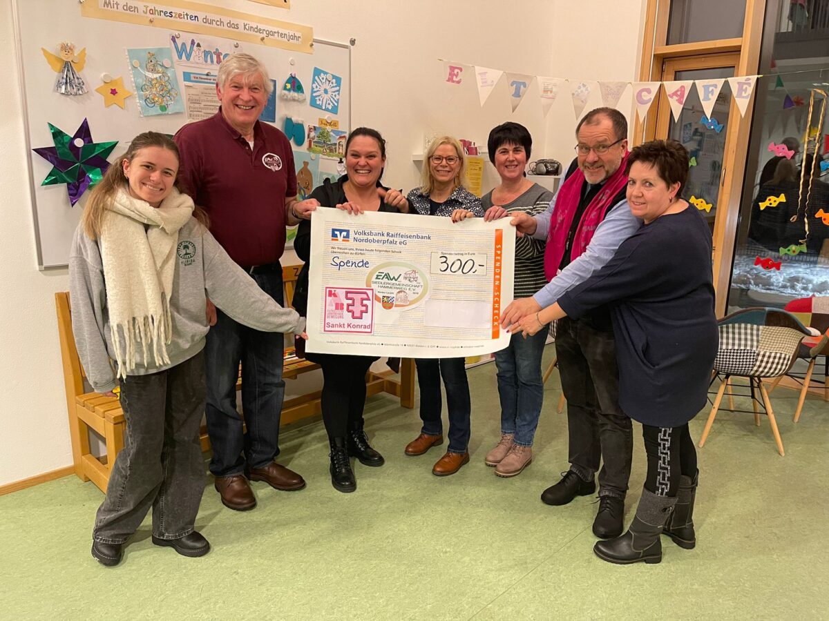 Spende über 300 Euro für Kindergarten St. Konrad in Weiden