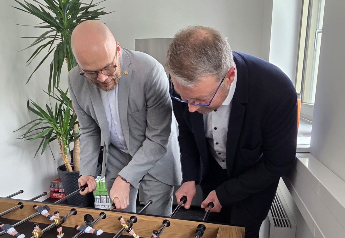 Bayerischer Digitalminister Mehring besucht leXpro Media in Amberg